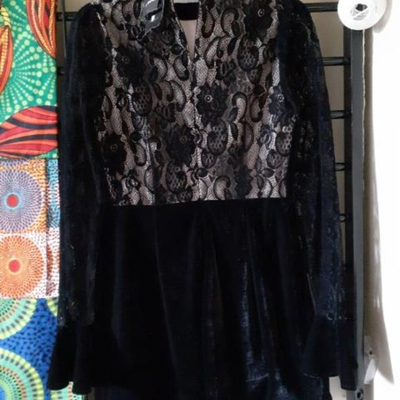 size S black velvet and lace mini dress - Picture 2 of 2
